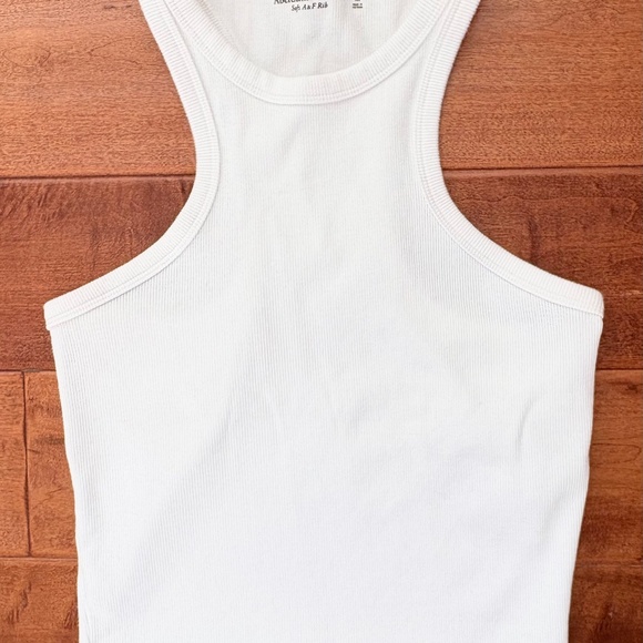 Abercrombie & Fitch Soft A & F Rib Cropped Top M White - Picture 2 of 5